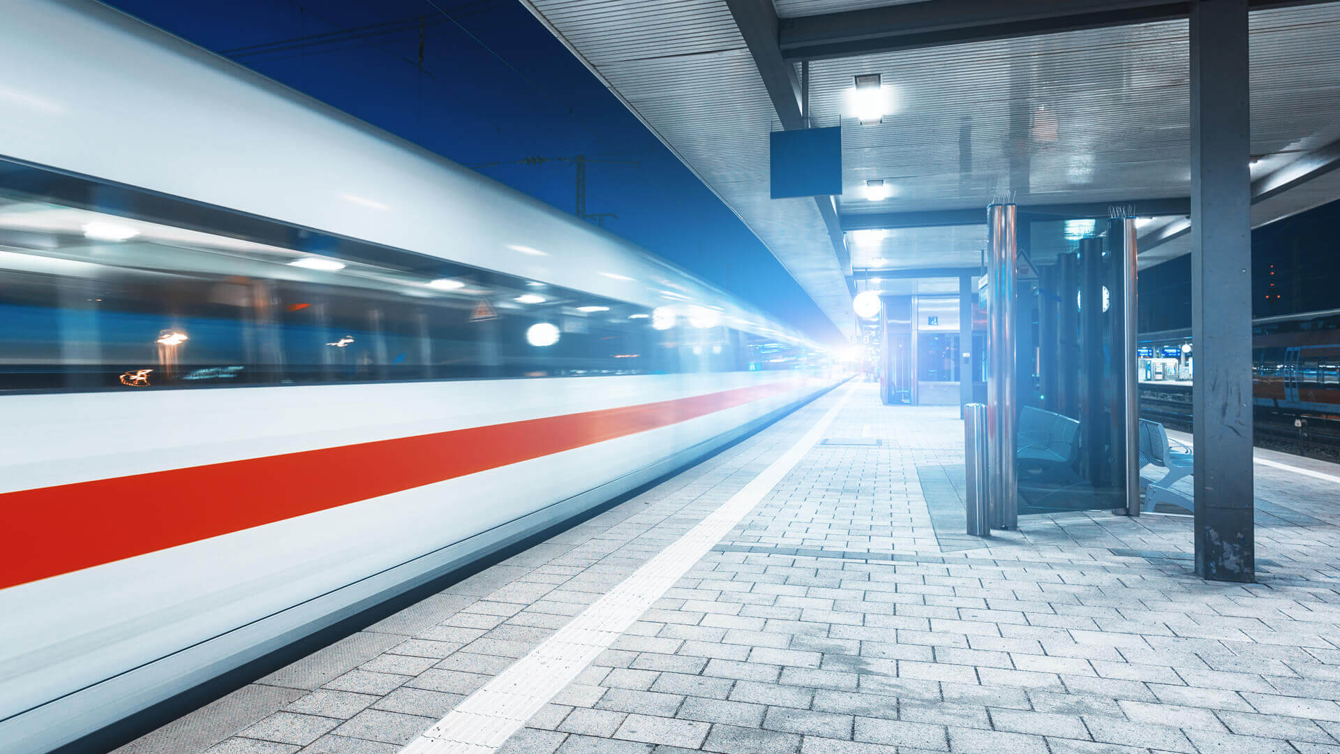 ÖBB Railjet Hochgeschwindigkeitszug - Bis 230 km/h durch Österreich